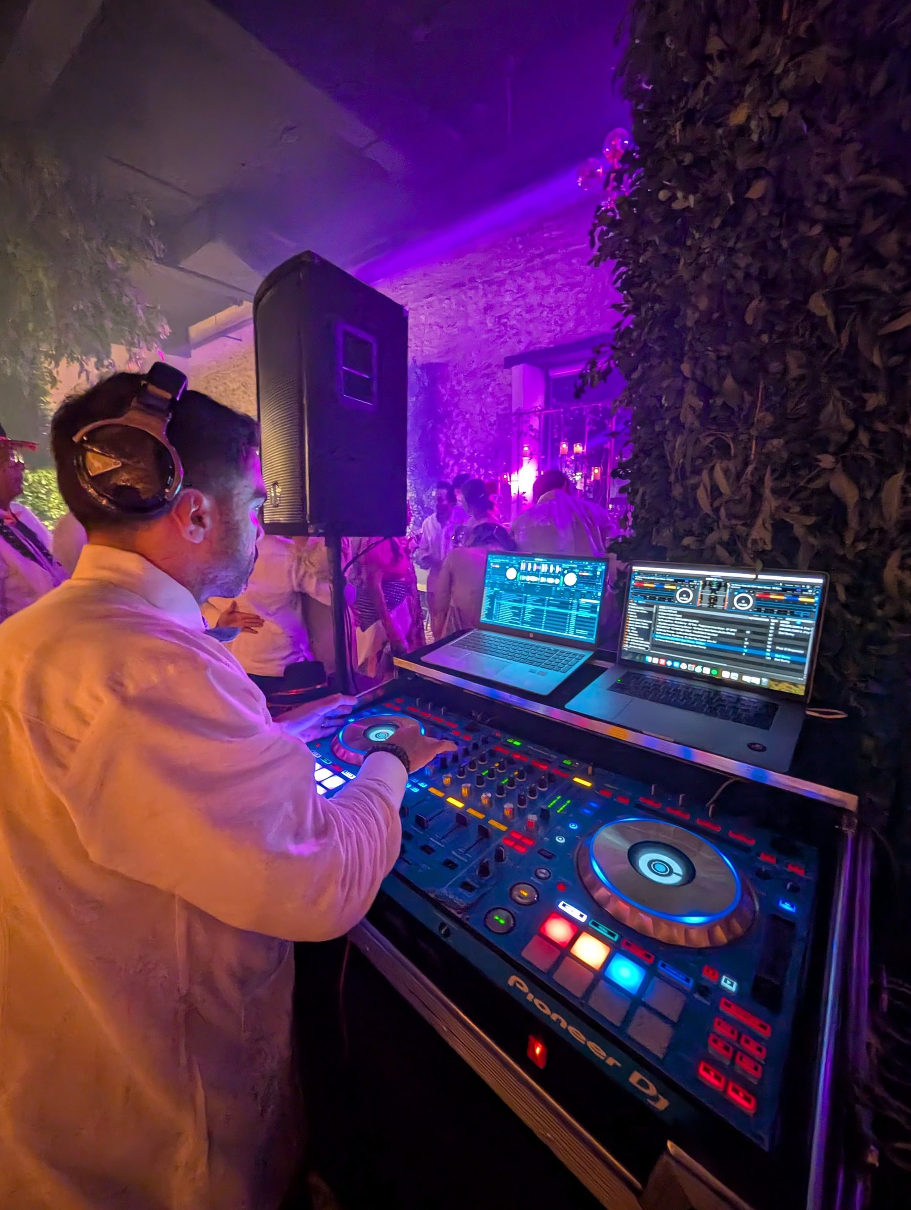 DJ Fidel performing